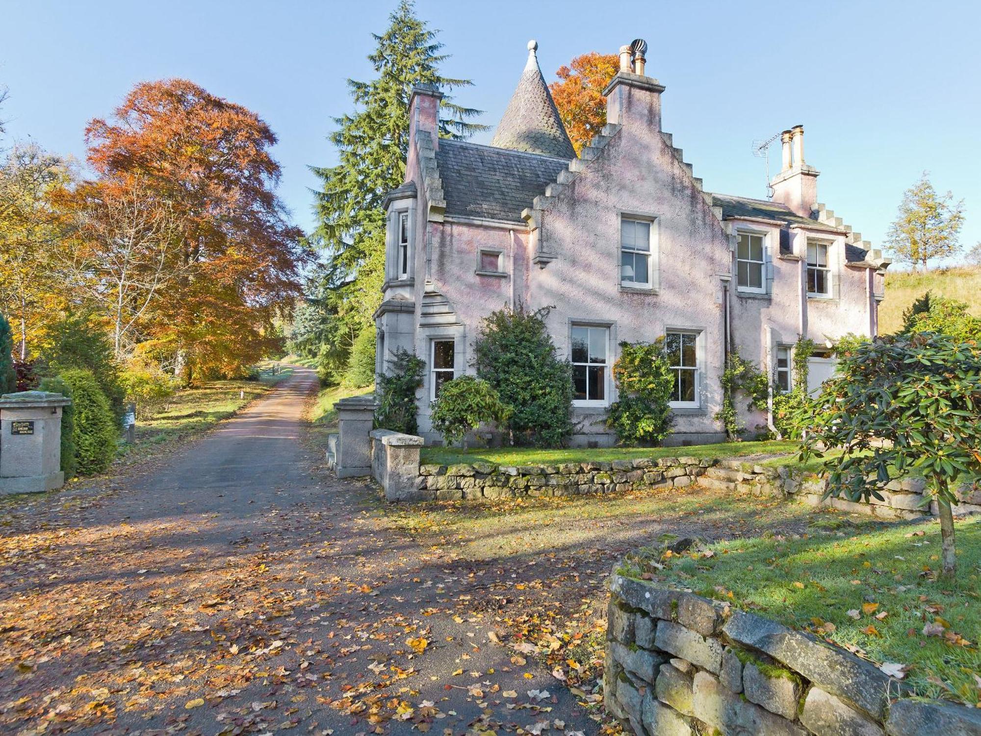 Dess Lodge Kincardine O'Neil Exterior photo